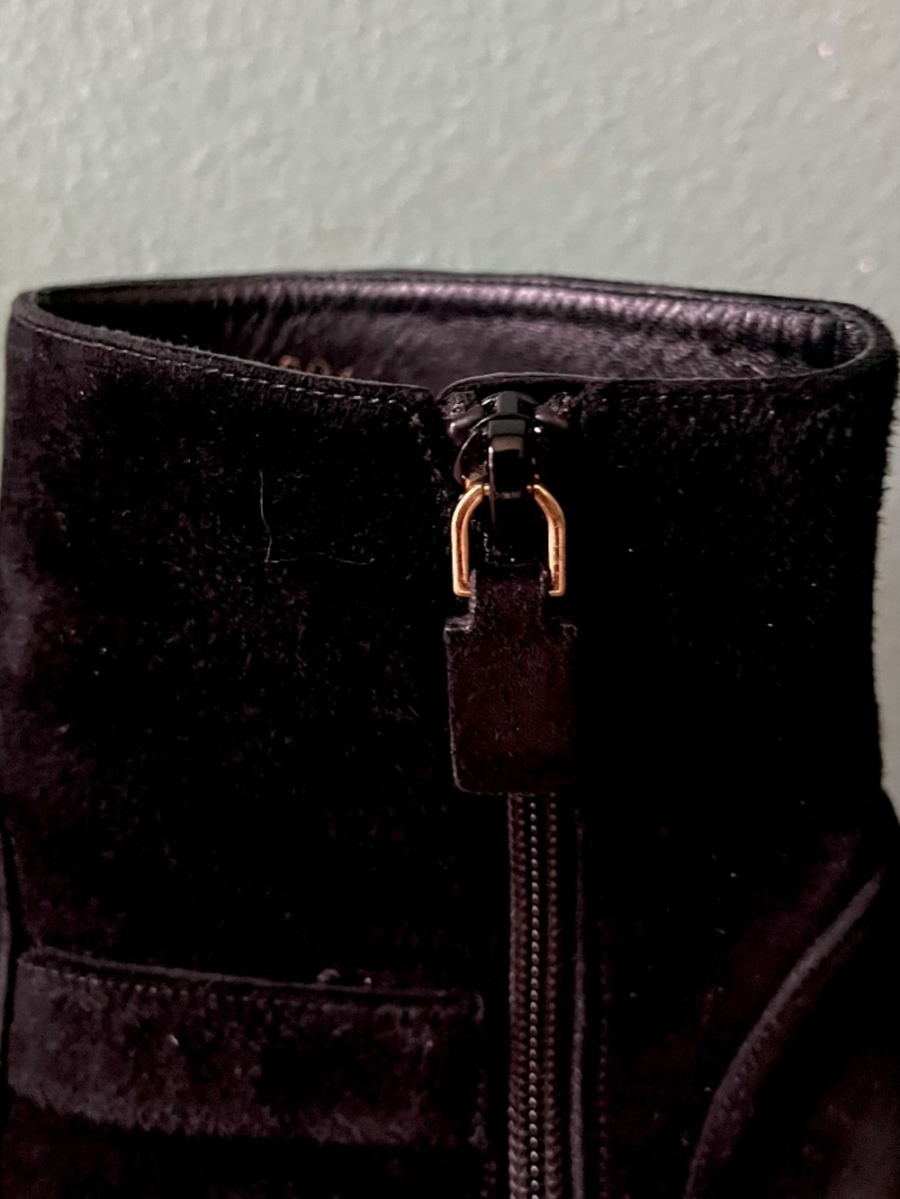 Stuart Weitzman Black Suede Block Heel Bootie w/ Zip Entry Size 7.5 - Picture 8 of 10